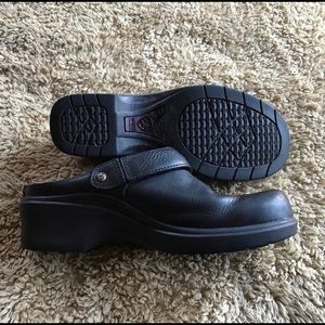 Ariat clogs 8.5 black